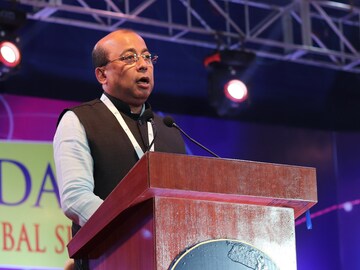 Chancellor Prof Samit Ray address during the inaugural session of the summit.