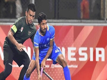 এশিয়া কাপে ইন্দোনেশিয়াকে
ষোলো গোল ভারতের