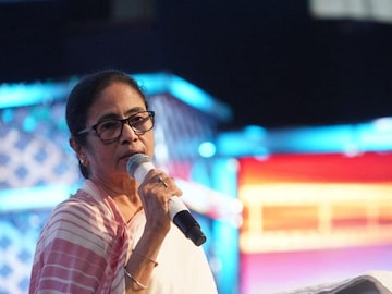 মমতা বন্দ্যোপাধ্য়ায়, ছবি - ফেসবুক