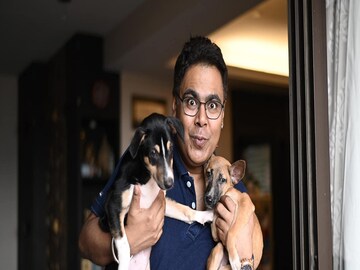 অসহায় ছানার জন্য ঘর ভিক্ষে চাইলেন মীর। 