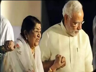 Lata Mangeshkar with PM Modi