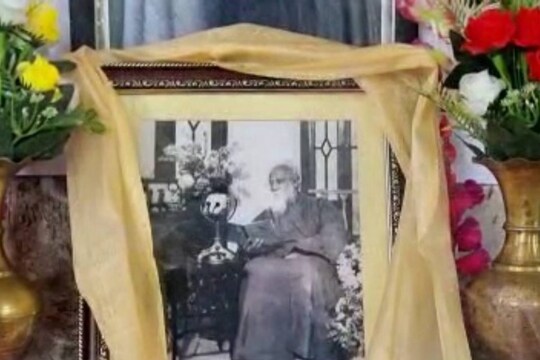 পাহাড়ের কোলে বসে বহু কবিতা, গল্প তিনি লিখে গিয়েছেন