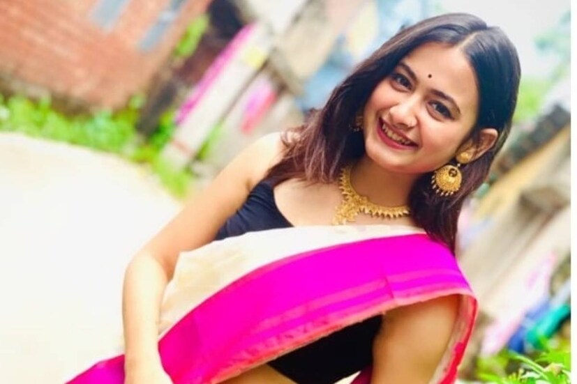 প্রত্যাশা জাগিয়ে শুরু করেছিলেন কয়েক বছর৷ বিভিন্ন চ্যানালের একাধিক জনপ্রিয় ধারাবাহিকে কাজ করছিলেন৷ পান জনপ্রিয়তাও৷ আচমকাই উড়ান বন্ধ হয়ে গেল পল্লবী দে-এর৷ মাত্র ২৫ টি বসন্ত পেরিয়েই পাড়ি দিলেন না ফেরার দেশে৷