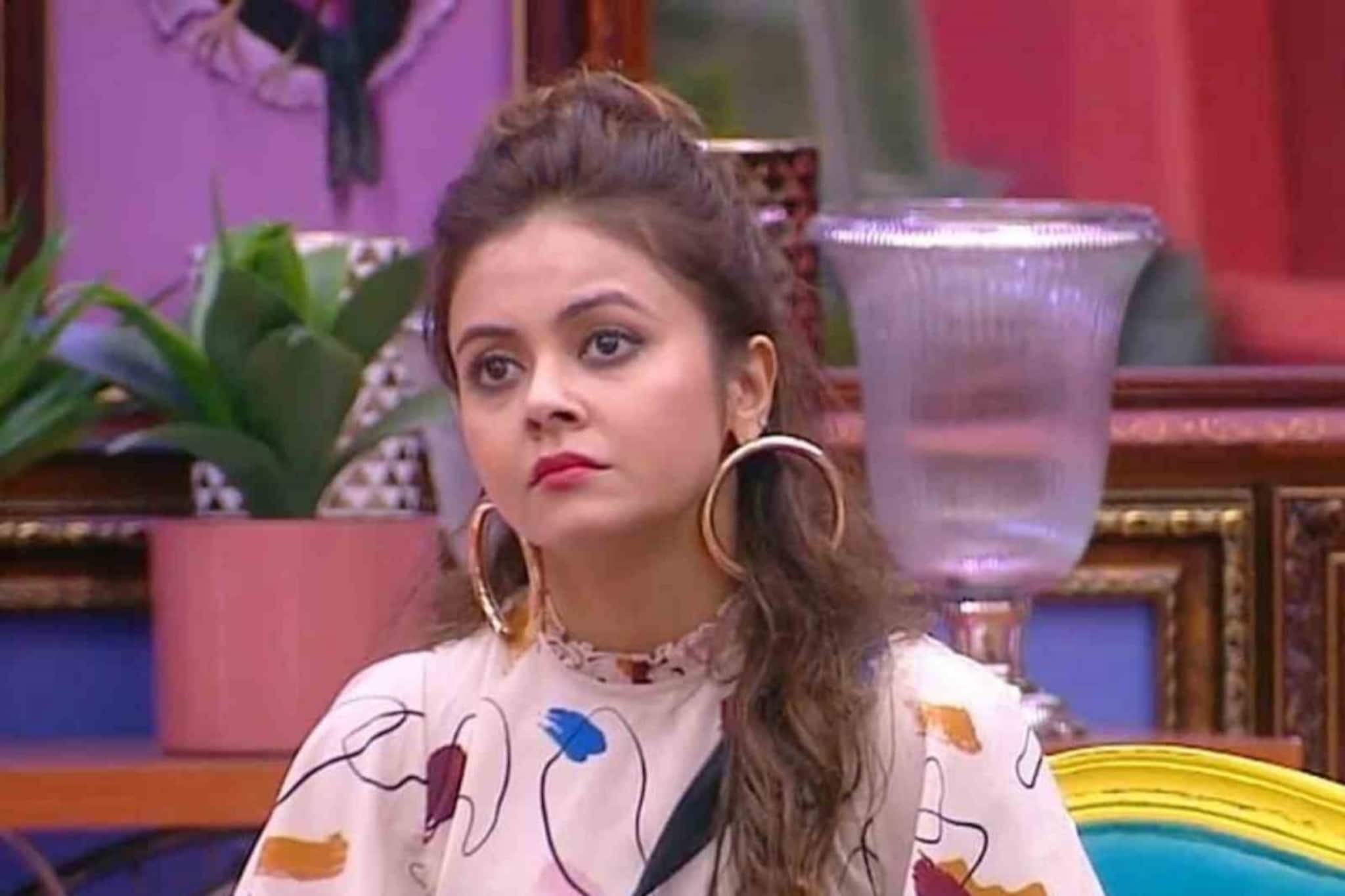 একা থাকেন মুম্বই শহরে, তাঁরই আবাসনে হত্যাকাণ্ড, ভয়ে শিঁটিয়ে বাঙালিনী দেবলীনা