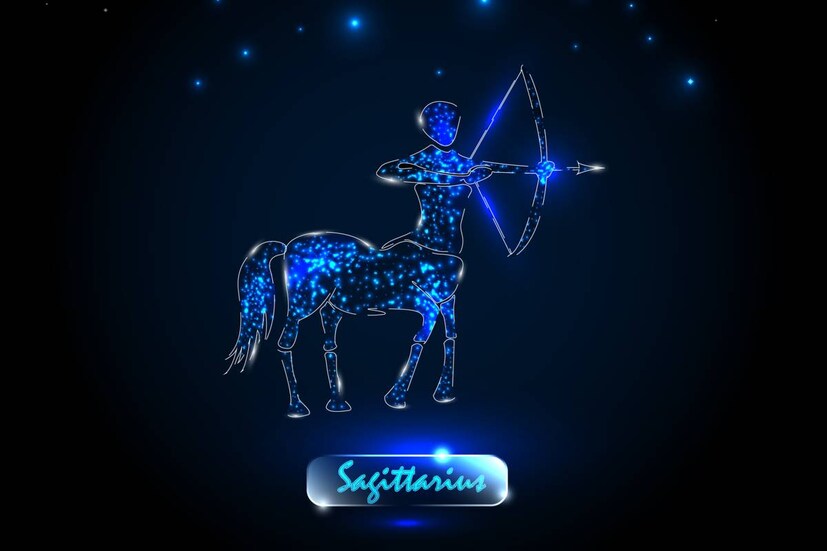 ধনু (Sagittarius): এই রাশির অধিপতি বৃহস্পতি। এই রাশির জাতক জাতিকারা কিনুন পিতল বা সোনা।