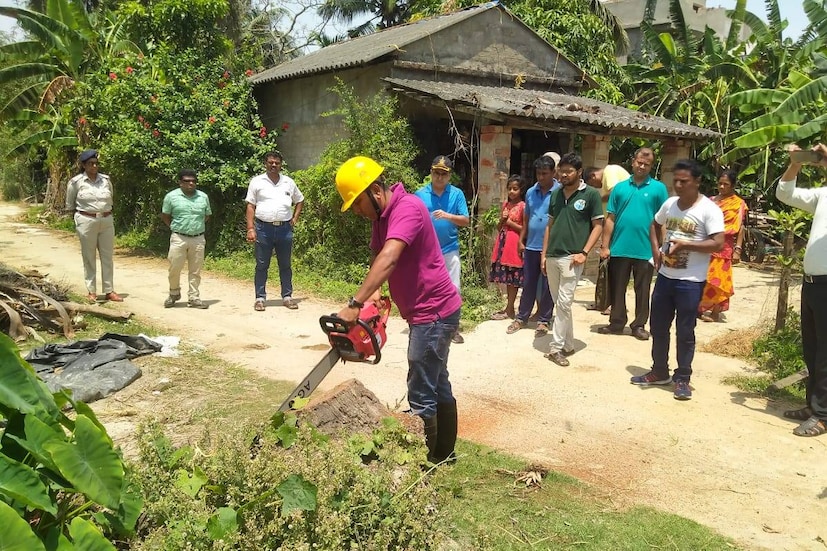 সমুদ্র তীরবর্তী এলাকার প্রতিটি ব্লকের প্রতিটি গ্রাম পঞ্চায়েতে ঘূর্ণিঝড় মোকাবিলা টিম খোলা হয়েছে। পানীয় জল, গাছ কাটার মেশিন থেকে বিদ্যুতের ব্যবস্থা সবকিছুই প্রতিটি পঞ্চায়েতে ব্যবস্থা করা হয়েছে। 