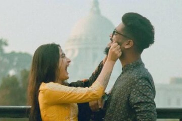 ‘‘আমাদের কোনও কথার দরকার নেই...’’ বাহুলগ্না পল্লবীর মুহূর্তরা আজ স্মৃতি ‘‘আমাদের কোনও কথার দরকার নেই...’’ বাহুলগ্না পল্লবীর মুহূর্তরা আজ স্মৃতি