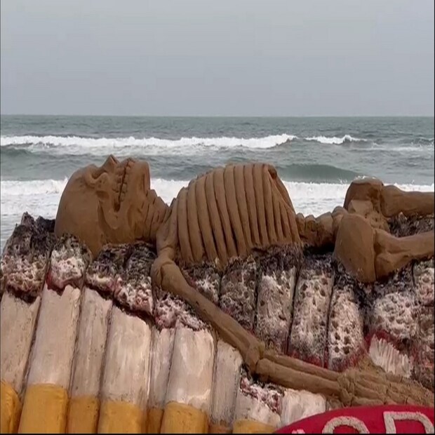 এ বছর বিশ্ব তামাক বিরোধী দিবসের থিম ‘তামাক: আমাদের পরিবেশের জন্য ভয়াবহ’। বিশ্ব স্বাস্থ্য সংস্থার মতে, পরিবেশের উপর তামাক শিল্পের ক্ষতিকর প্রভাব ব্যাপক এবং ক্রমবর্ধমান। এই ক্ষতিকর প্রভাব ইতিমধ্যেই ভঙ্গুর বাস্তুতন্ত্রে আরও অপ্রয়োজনীয় চাপ সৃষ্টি করছে।
