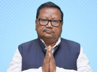 সিবিআই দফতরে গেলেন না 
মন্ত্রী পরেশ অধিকারী৷ 