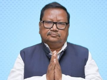 বিপাকে মন্ত্রী পরেশ অধিকারী৷ 