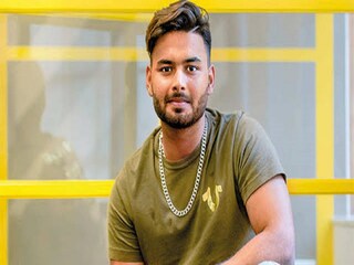 প্রায় ২ কোটি টাকা খোয়া গিয়েছে ঋষভের
