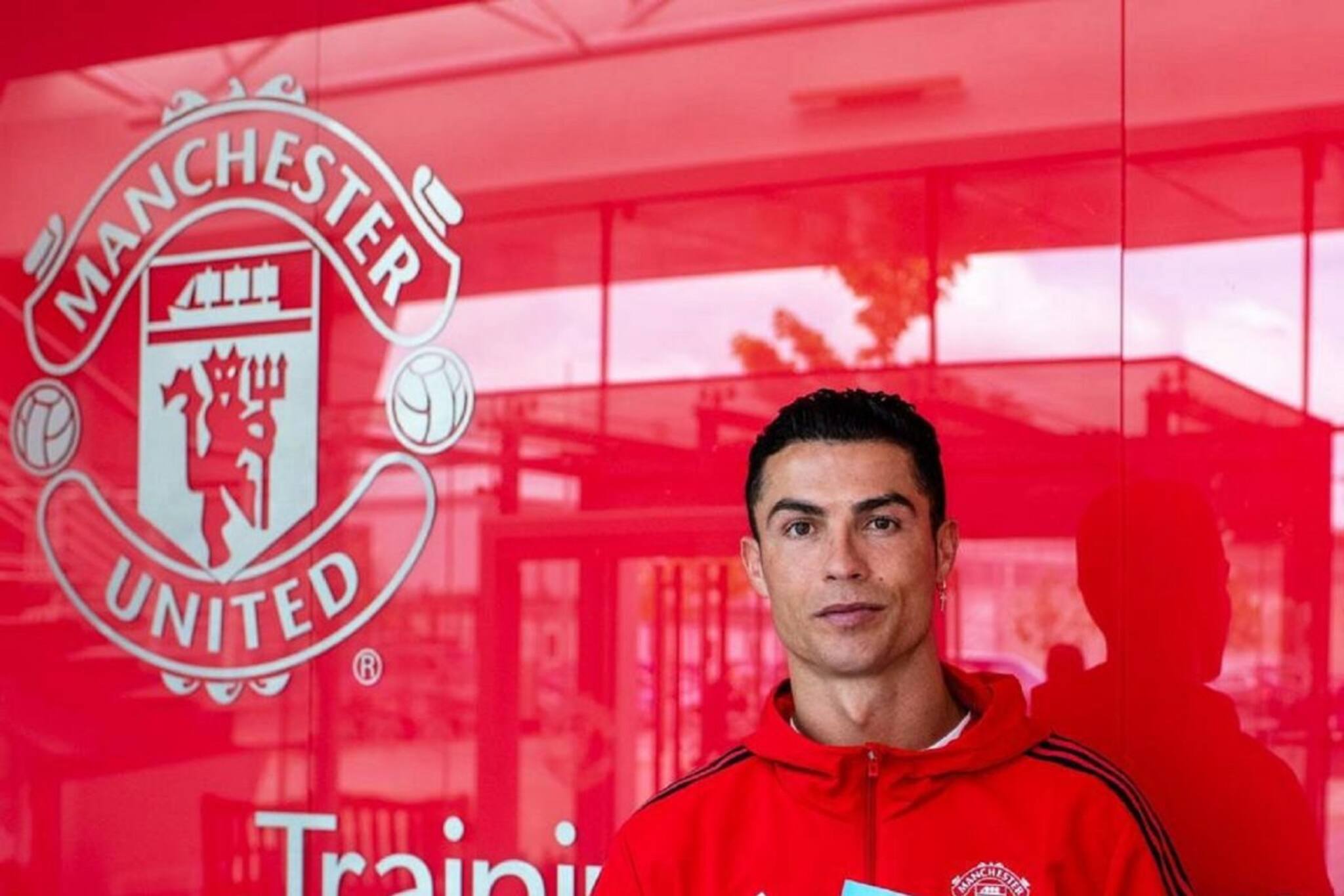 হাঁটুর বয়সী ফুটবলারদের পেছনে ফেলে ফের অভাবনীয় কীর্তি রোনাল্ডোর