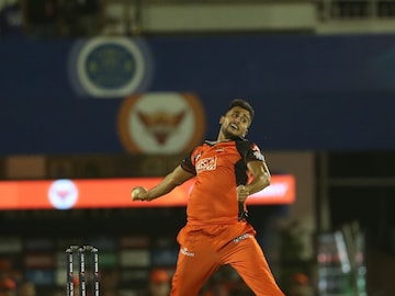 ছোটবেলার কোচ ফাঁস করলেন
উমরানের গতি রহস্য
