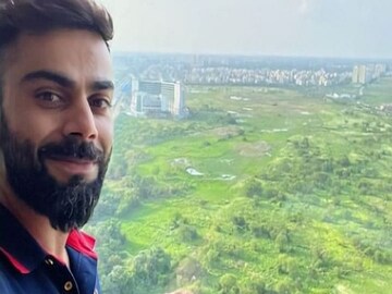 হোটেলের জানালা থেকে কলকাতার ছবি পোস্ট করেছেন বিরাট