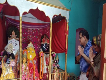 mahishadal rajbari pujo