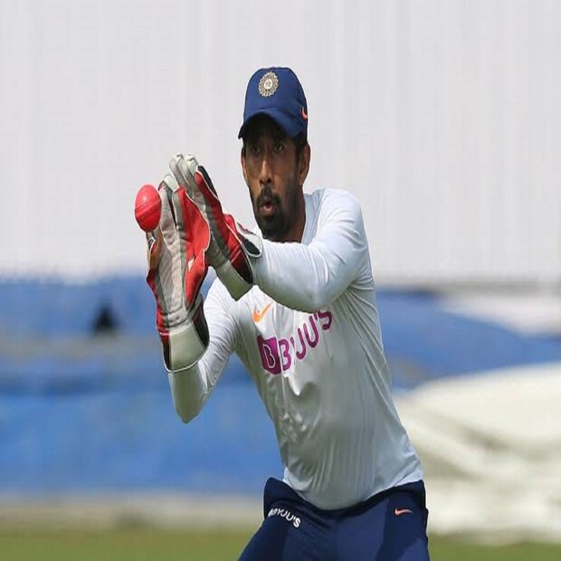 ঋদ্ধি বাংলা ছাড়ছেন, এই খবর প্রকাশ পেতেই বিতর্ক, সমালোচনা, আলোচনা শুরু হয়েছিল। আর যে বছর ঋদ্ধি বাংলা ছাড়লেন, সেবারই তিনি বাংলা থেকে পাচ্ছেন বঙ্গভূষণ! অবাক করা ব্যাপার হলেও এটাই সত্যি!