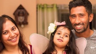 মেয়ের সঙ্গে পুরনো এই ছবি পোস্ট করেছেন ঋদ্ধিমান