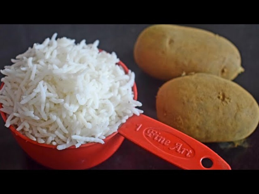 দিনে ২ বেলা ভাত খেতেই পারেন, কিন্তু ভাতটাকে একটা মাপের মধ্যে নিয়ে আসতে হবে। সেটা হতে পারে এক কাপ কিংবা দেড় কাপ। যেটুকু ভাত খাবেন, ঠিক সেই পরিমাণ কাঁচা সবজির স্যালাড খেতে হবে। স্যালাডে থাকতে পারে শসা, টমেটো, বাঁধাকপি, গাজর, নুন দেবেন খুব সামান্য। 