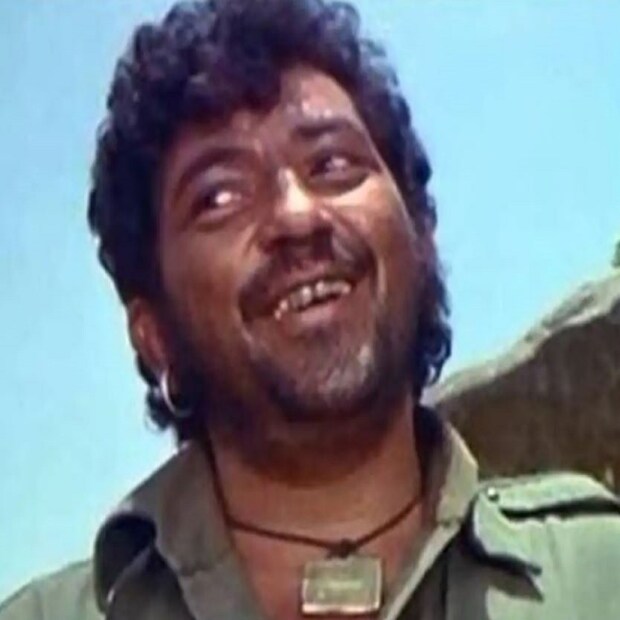 *শোলে ছবির আগে বেশ কয়েকটি ছবি করেছিলেন আমজাদ৷ তাঁর বাবাও ছিলেন অভিনেতা৷ মুম্বই শহরে জন্ম হয় তাঁর৷ শুরু থেকেই ফিল্মি পরিবেশে বড় হন, থিয়েটারের প্রতি ছিল আগ্রহ৷ পরে বলিউড ইন্ডাস্ট্রিতে যোগ দেন৷ শোলে ছবির আগে হাতে গোনা কয়েকটি কাজ করেছিলেন আমজাদ৷ সেই সময় শইলা খানকে বিয়ে করেন অভিনেতা৷ 