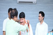 তৃণমূলে ফিরলেন অর্জুন সিং! অবশেষে 'ফুলবদল' ক্যামাক স্ট্রিটে অভিষেকের দফতরে... তৃণমূলে ফিরলেন অর্জুন সিং! অবশেষে 'ফুলবদল' ক্যামাক স্ট্রিটে অভিষেকের দফতরে...