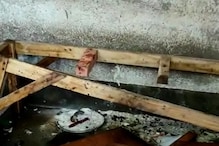 উড়ে গেল বাড়ির ছাদ, ছিটকে গেল শরীরের অংশ! ডায়মন্ডহারবারে বিস্ফোরণে কাঁপল এলাকা উড়ে গেল বাড়ির ছাদ, ছিটকে গেল শরীরের অংশ! ডায়মন্ডহারবারে বিস্ফোরণে কাঁপল এলাকা
