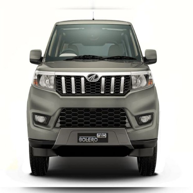 Mahindra Bolero Neo Mahindra Bolero Neo এর দাম ৯ লক্ষ ২৯ হাজার টাকা (এক্স-শোরুম) থেকে শুরু। SUV একটি নতুন বডি-অন-ফ্রেম আর্কিটেকচার, রিয়ার-হুইল-ড্রাইভ লেআউট রয়েছে। তিন সারির আসন সহ ৭জনের জন্য আসন রয়েছে। Bolero Neo একটি 1.5-লিটার 3-সিলিন্ডার mHawk ডিজেল ইঞ্জিন দ্বারা চালিত যা 260Nm টর্ক এবং 100hp শক্তি উৎপন্ন করে৷ এই গাড়ির ইঞ্জিনটি 5 স্পিড ম্যানুয়াল গিয়ারবক্স সহ আসে। BS6 ইঞ্জিন 17.28 kmpl পর্যন্ত মাইলেজ দেয়।