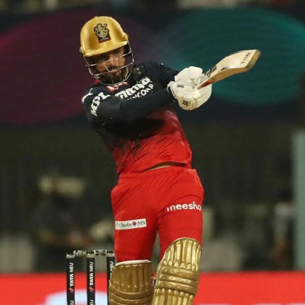 বুধবার সন্ধেয় ইডেনে কালবৈশাখী এল না। এল রজত-ঝড়। ৪৯ বলে সেঞ্চুরি করলেন আরসিবির আনক্যাপড ব্যাটার। একাই টানলেন আরসিবিকে। 