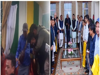 গরমে পাহাড় সরগরম  