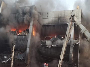 শুক্রবারের ঘটনায় পুড়ে ছাই গোটা বাড়ি