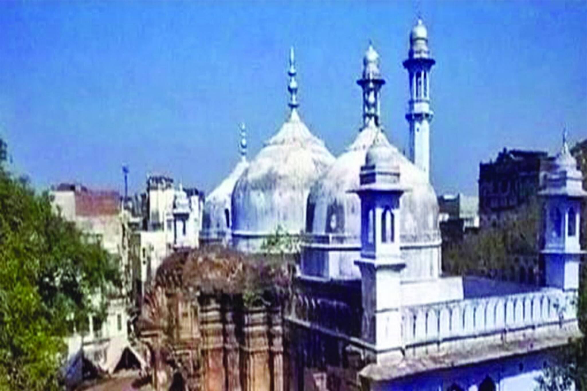 বারাণসীর কাশী বিশ্বনাথ জ্ঞানভাপি মসজিদের ভিডিওগ্রাফি শুরু, বিরোধিতার আশঙ্কা!