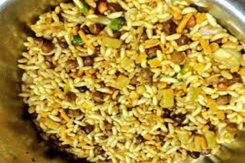 ঝালমুড়ির ইংরেজি প্রতিশব্দ এক চান্সে বলতে পারবেন এমন মানুষ নেই বললেনই চলে ৷ তবে এটাও ইট অনেকেই আছেন বলে দিতে পারবেন ৷ প্রতীকী ছবি ৷
