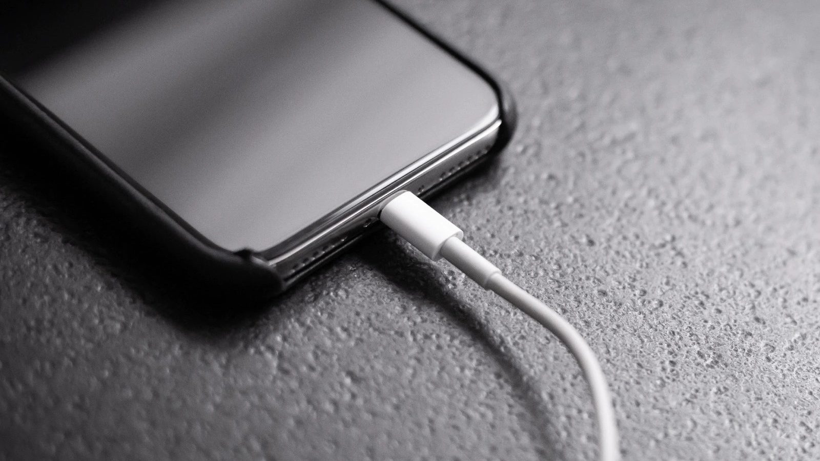 iPhone-এ ব্যবহার করা যাবে USB-C পোর্ট, জোরদার পরীক্ষা চালাচ্ছে Apple