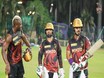 রাসেল, রিঙ্কু এবং রানার ব্যাটের দিকে তাকিয়ে কেকেআর