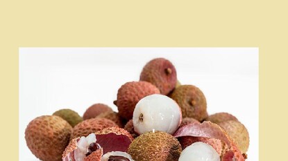 Litchi Seed are stuck in child's throat and dies Litchi Seed are stuck in child's throat and dies