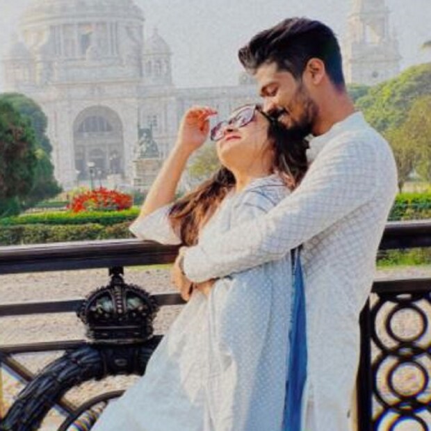 প্রেম নিয়ে আগাগোড়াই রাখঢাক করেননি অভিনেত্রী। মাঝেমধ্যেই ছবি দিতেন প্রেমিকের সঙ্গে।