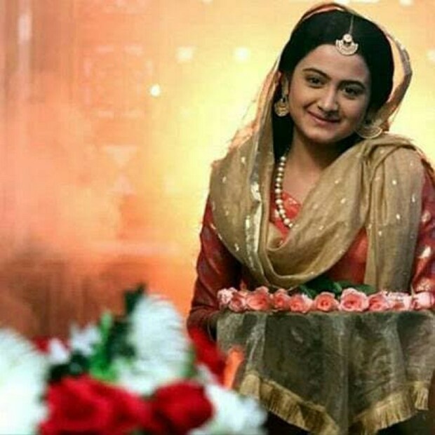 তাঁদের আরও অভিযোগ, বিবাহিত ছিলেন পল্লবীর বয়ফ্রেন্ড সাগ্নিক। শুধু তাই নয়, অন্য মহিলার সঙ্গেও সম্পর্কে জড়িত ছিলেন সাগ্নিক। এমনকি পল্লবীর অবর্তমানে গড়ফার ফ্ল্যাটে যাতায়াত ছিল সেই বান্ধবীরাও! এমনটাই অভিযোগ পল্লবীর পরিবারের।