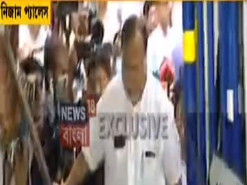 নিজাম প্যালেসে পার্থ চট্টোপাধ্যায়