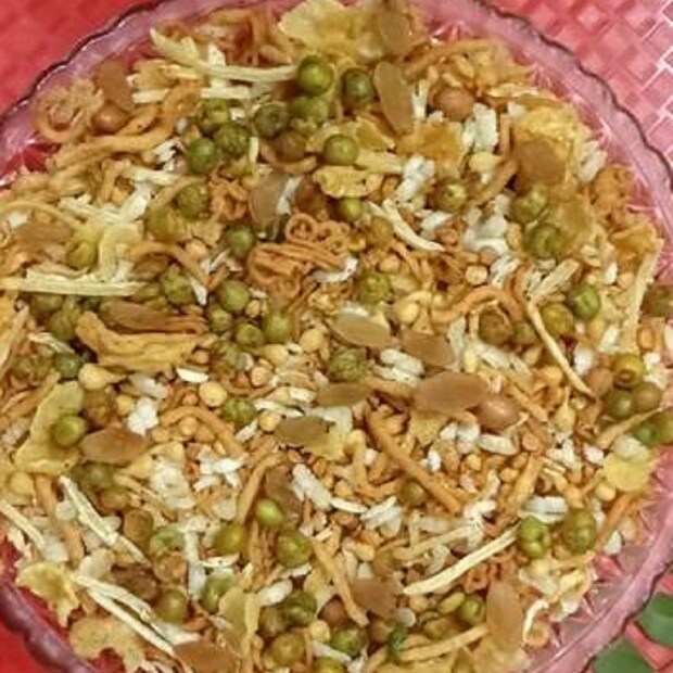 •ইংরেজি না হয় না জানা গেল, হিন্দি নামটাও বলতে গেলে হোঁচট খাবেন অনেকে৷ 