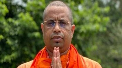 সৌমিত্রের দাবিতে শোরগোল সৌমিত্রের দাবিতে শোরগোল