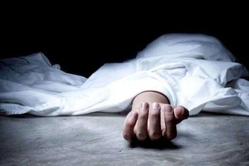 পুলিশ জানিয়েছে রাম্যাকে সরকারি হাসপাতালে নিয়ে যাওয়া হয়৷ রাম্যা পুদুচেরিতে জওহারলাল ইন্সটিটিউট অফ পোস্ট গ্র্যাজুয়েট মেডিকেল এডুকেশন অ্যান্ড রিসার্চে নিয়ে যাওয়া হয়৷ কিন্তু চিকিৎসার জন্য রাম্যার মৃত্যু হয়ে যায়৷ রাম্যার মা মঞ্জুলা তিরুপতিরুপুলিয়ুর পুলিশ স্টেশনে অভিযোগ দায়ের করে৷ তার আধারে পুলিশ তদন্ত শুরু করেছে৷ এবিপি নাইডু এক রিপোর্ট অনুসারে, কুড্ডালোর জেলার আরিসিপেরিয়নকুপ্পম থেকে এসএসসি স্নাতক রাম্যা একটি বেসরকারি মেডিকেল ফার্মে কাজ করেন৷ Photo - Representative