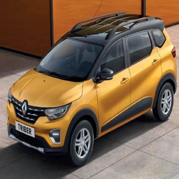 Renault Triber এই তালিকায় রয়েছে আরও একটি গাড়ি৷ Renault Triber। শুরুর দাম ৫লক্ষ ৭৫ হাজার টাকা (এক্স-শোরুম)। এটি সবচেয়ে সাশ্রয়ী মূল্যের তিন-সারির গাড়ি। রেনল্ট ট্রাইবারে অনেকটা জায়গা রয়েছে৷ সিকিউরিটি ফিচারও রয়েছে যথেষ্ঠ। সেফটির দিক থেকে এটি ৪স্টার রেটিং পেয়েছে। এটিতে রয়েছে 1.0L পেট্রোল ইঞ্জিন । ম্যানুয়াল এবং অটোমেটিক গিয়ারবক্স দু’টোই রয়েছে এতে৷ 