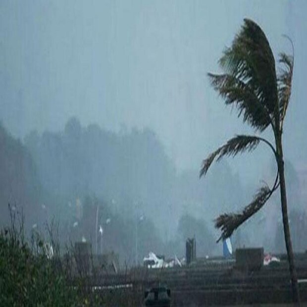 আবহাওয়া দফতরের অনুমান অনুযায়ী তিস্তা, তোর্সা, জলঢাকা, সংকোস নদীর জলস্তর বাড়তে পারে। দার্জিলিং, কালিম্পং এর পাহাড়ি অঞ্চলগুলিতে ধস নামার আশঙ্কা রয়েছে। মূলত ১৫ থেকে ১৯ জুন এই ভারী বৃষ্টিপাত।