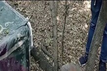 ভালবাসা নাকি পাগলামি? স্ত্রীর মরদেহ ২১ বছর আঁকড়কে কী প্রমাণ করলেন বৃদ্ধ! ভালবাসা নাকি পাগলামি? স্ত্রীর মরদেহ ২১ বছর আঁকড়কে কী প্রমাণ করলেন বৃদ্ধ!