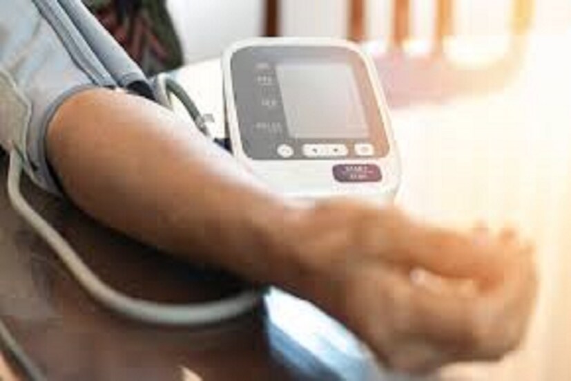 হাই ব্লাড প্রেশার নিয়ন্ত্রিত থাকবে (Blood Pressure) এর ব্যবহার কীভাবে করা যেতে পারে? প্রতীকী ছবি ৷ 