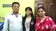 মাধ্যমিকে রাজ্যে দশম স্থান পেল রানাঘাটের সুকন্যা ! কেমন ছিল পড়ার রুটিন? জানুন মাধ্যমিকে রাজ্যে দশম স্থান পেল রানাঘাটের সুকন্যা ! কেমন ছিল পড়ার রুটিন? জানুন