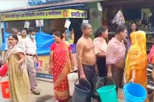 খাবার জলটুকুও নেই! দীর্ঘ জলের লাইনে অপেক্ষা! তীব্র জল-কষ্ট পানিহাটিতে! খাবার জলটুকুও নেই! দীর্ঘ জলের লাইনে অপেক্ষা! তীব্র জল-কষ্ট পানিহাটিতে!