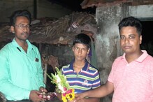 লড়াকু পড়ুয়াদের কুর্নিশ জানাল আমতার স্বেচ্ছাসেবী সংগঠন লড়াকু পড়ুয়াদের কুর্নিশ জানাল আমতার স্বেচ্ছাসেবী সংগঠন