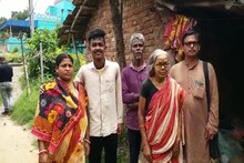 টালির ঝুপড়ি ঘর থেকেই উচ্চমাধ্যমিকে পঞ্চম হুগলির চন্দ্র মণ্ডল