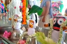 জেলায় সাড়ম্বরে পালিত হল জগন্নাথের স্নানযাত্রা, ভক্তরা শামিল  উৎসবে