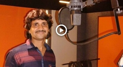গোধূলী বেলা মিউজিক সংস্থার স্টুডিওতে মিলন কুমার 